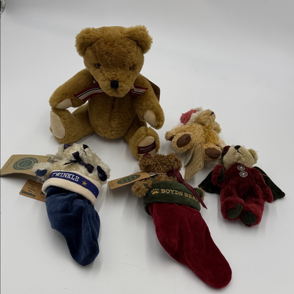 Vintage Boyds Plush Bear
MatthewBear Bundle Lot of 5